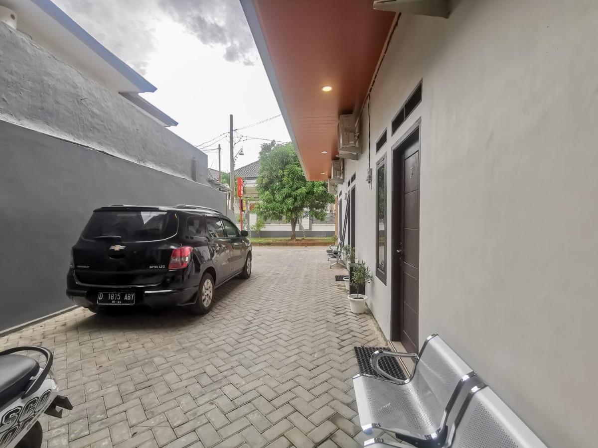 Hotel Reddoorz @ Jalan Urip Sumoharjo Lampung à Bandar Lampung Extérieur photo