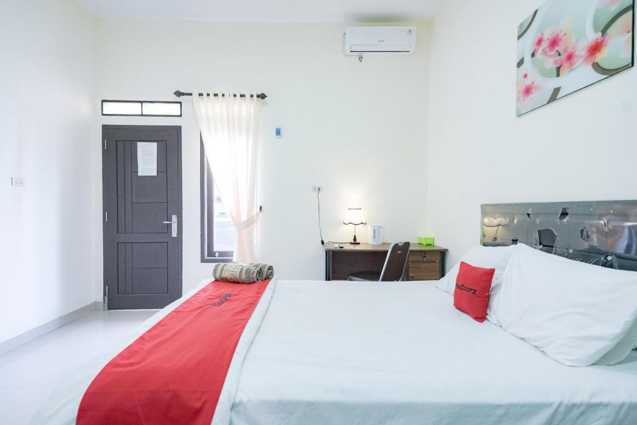 Hotel Reddoorz @ Jalan Urip Sumoharjo Lampung à Bandar Lampung Extérieur photo