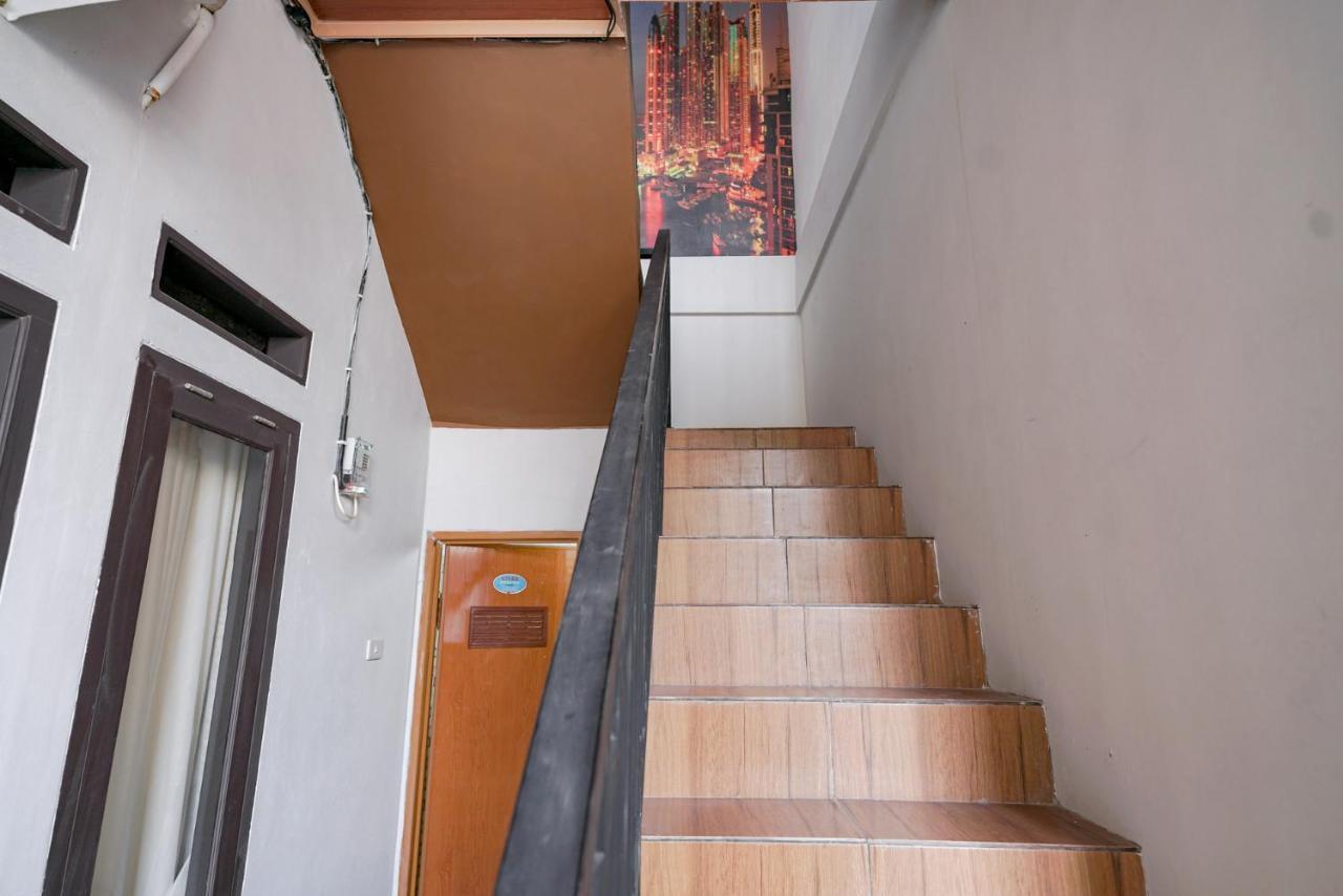 Hotel Reddoorz @ Jalan Urip Sumoharjo Lampung à Bandar Lampung Extérieur photo